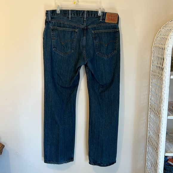 Levi's 559 Men's Relaxed Straight Jeans Size 38X34 Measure 32 Comfort Some Wear - Picture 4 of 13